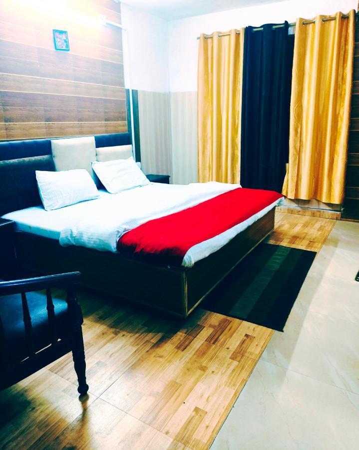 Hotel Holiday Plaza Dalhousie - Near Ghandhi Chowk Mall Road Exterior foto